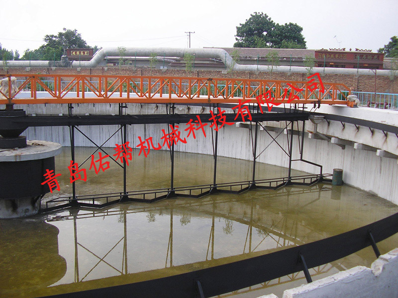 全橋周邊傳動刮吸泥機用于制革廢水處理